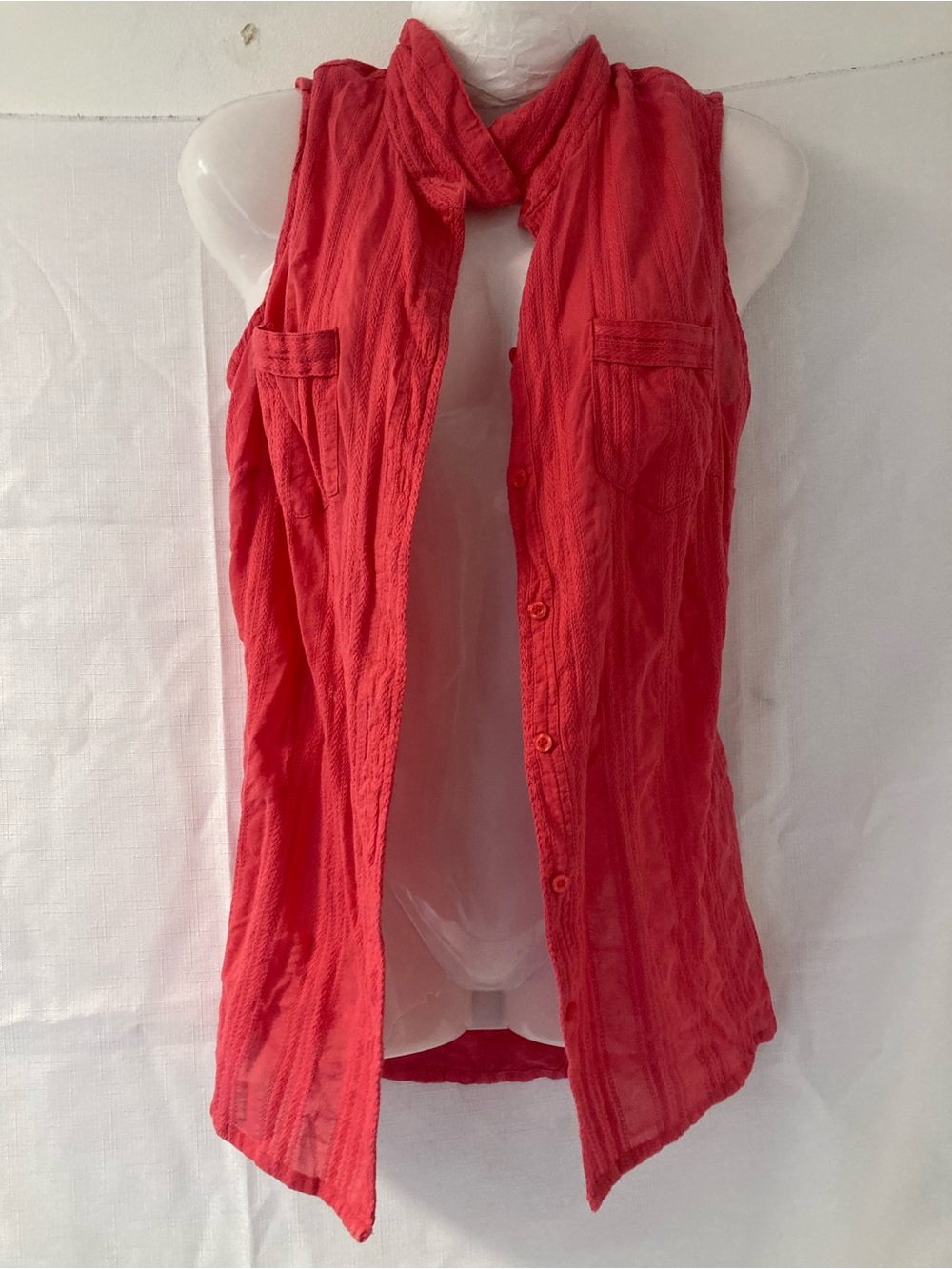 Marie Claire Red Sleeveless Button Front Blouse Top M